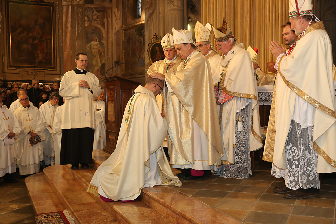 Monsignor Marco Prastaro Vescovo di Asti_233.jpg